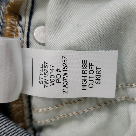 Lucky Brand~Woman Size 4/27~Blue Denim Raw Hem Skirt Mini. - Picture 8 of 8